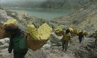 Indonesia : Slaves of volcano