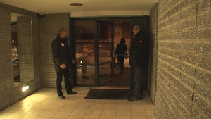 Neighbours against dealers