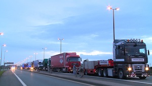Heavy trucks: danger on the roads