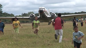 Colombia : The crazy pilots of the Amazon (short version)