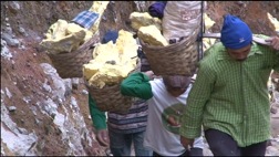 Indonesia : the volcano's convicts - short version