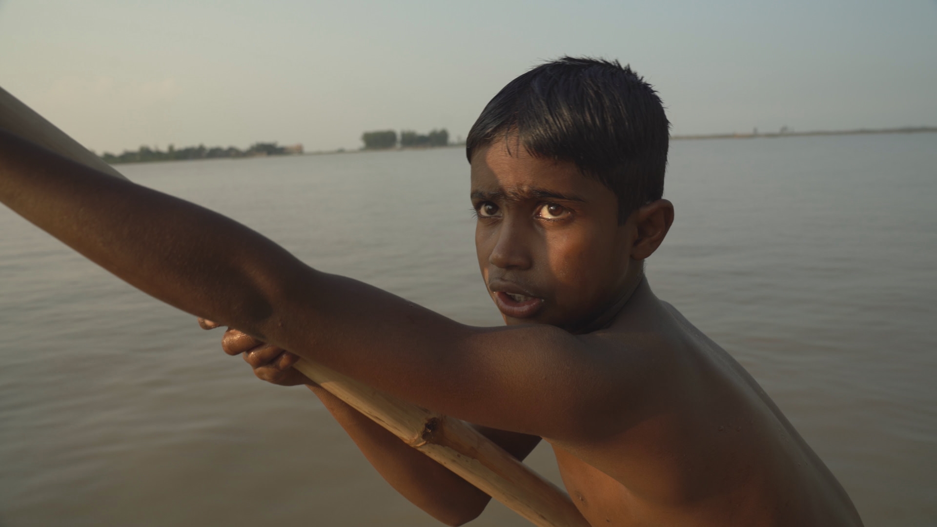BANGLADESH, DUEL À TOMBEAU OUVERT